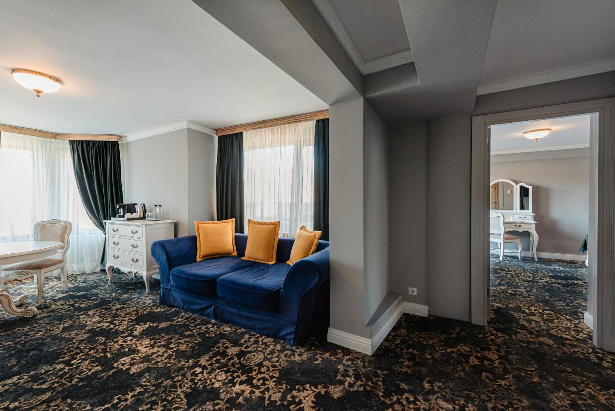 Sungarden Golf & Spa Resort Baciu  Buitenkant foto