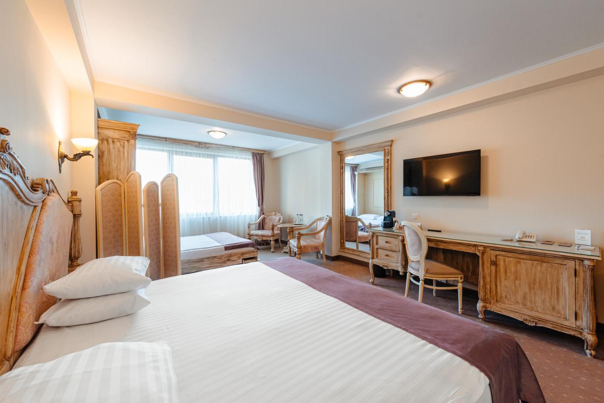 Sungarden Golf & Spa Resort Baciu  Buitenkant foto